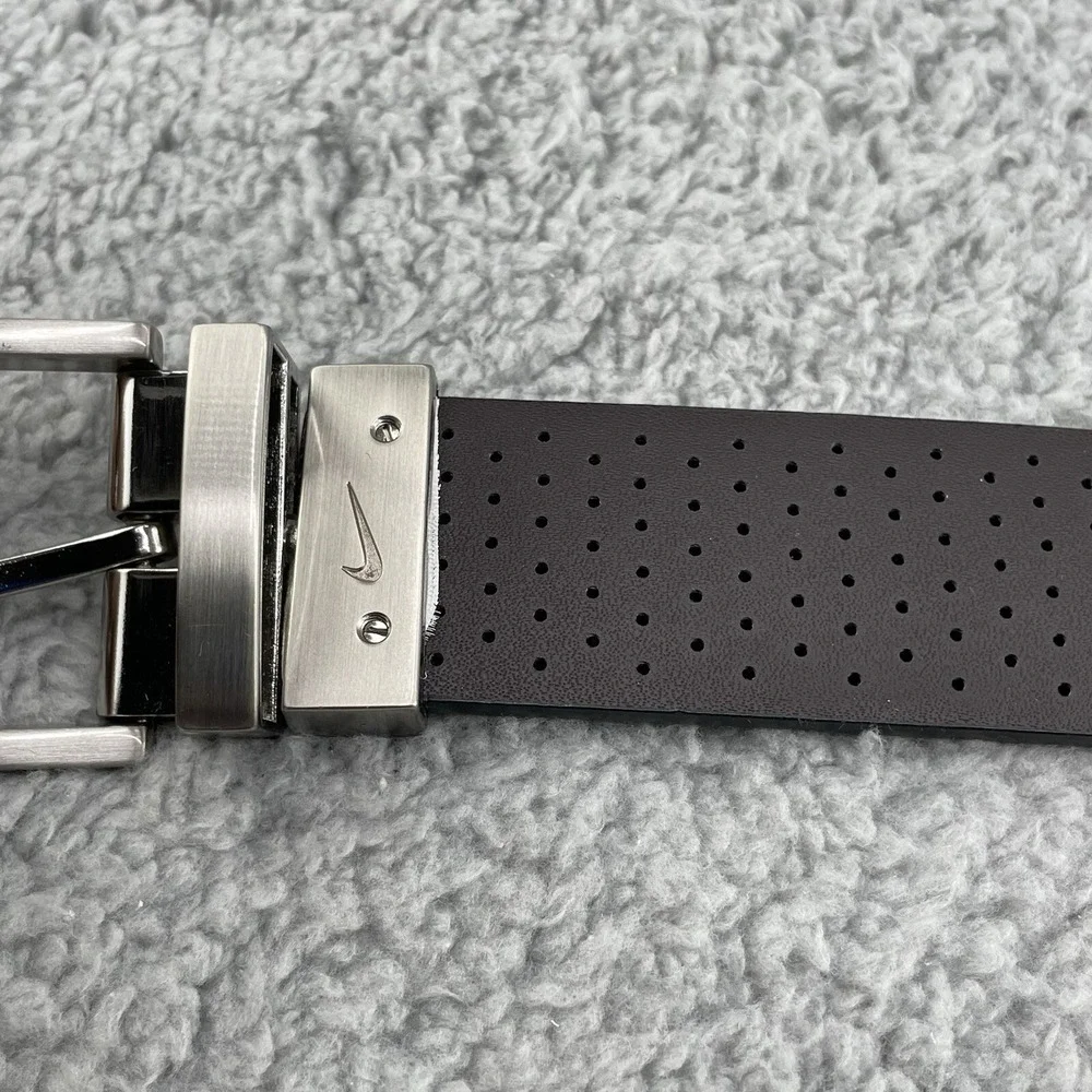 Nike Golf‎ Leather Belt Mens Brown Black 36 Silver Buckle Reversible Sportwear
